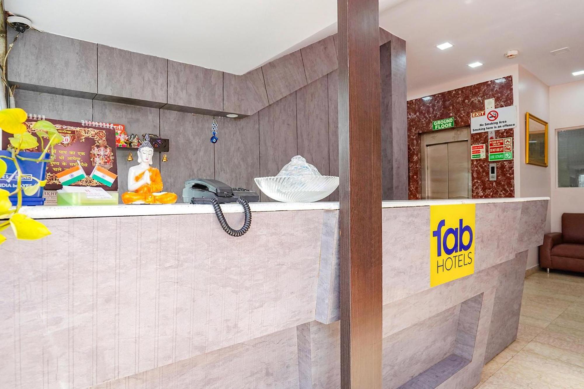 Fabhotel De Gold Nueva Delhi Exterior foto